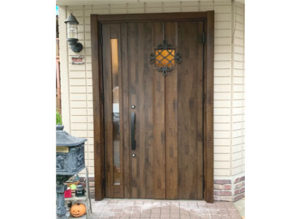玄関ドア入れ替えをしました Lala Home Japan 株 雨漏り 修理 屋根工事 塗装工事に特化したリフォーム店