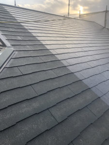 屋根塗装および目地打ち換え工事